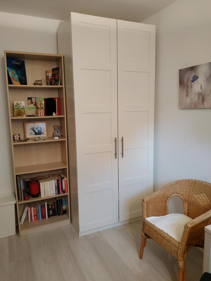 Bed & Breakfast Bonn 24 Mai Bis14 Juni Mit Hund In Der Wohnung Buitenkant foto